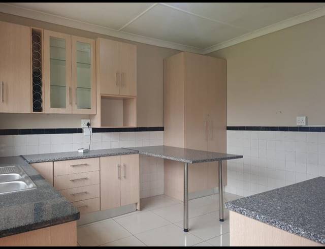 3 BEDROOM PROPERTY TO RENT IN FLORENTIA